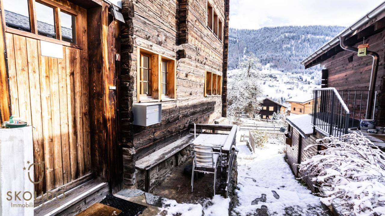 Heimeliges Walliserhaus Fiesch Exterior foto