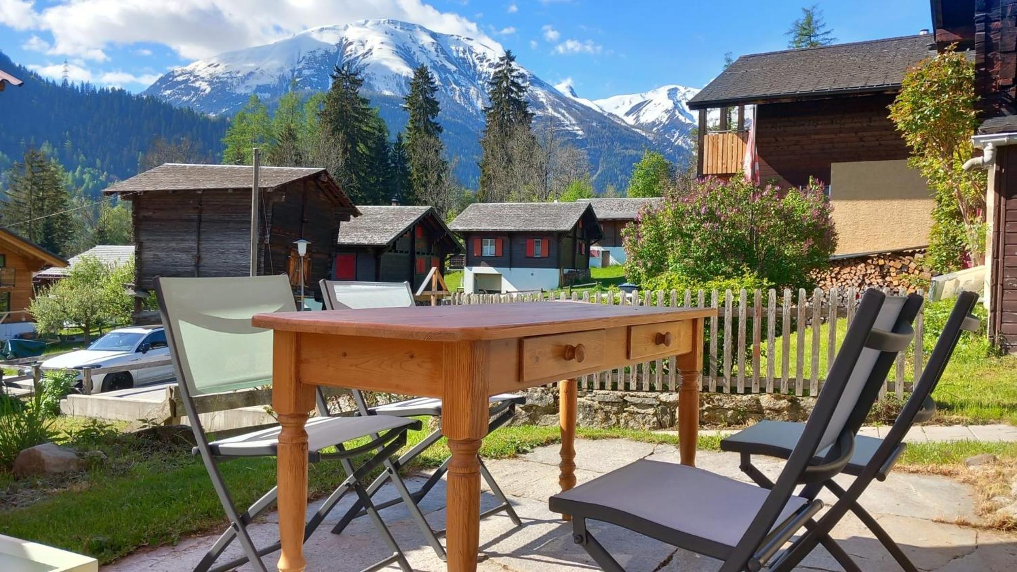 Heimeliges Walliserhaus Fiesch Exterior foto